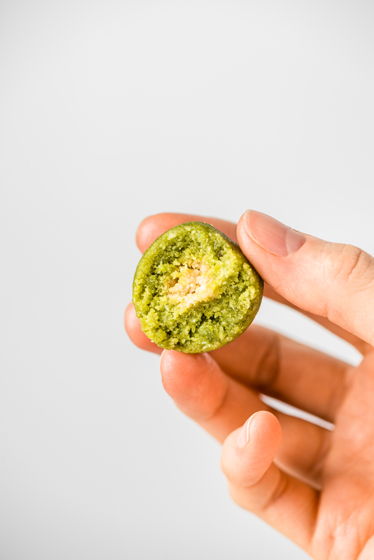 Зелёные конфеты с натуральным японким чаем"матча"