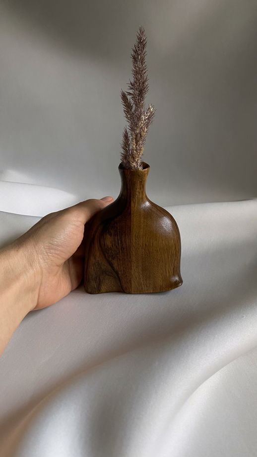 Мини ваза интерьерная из древесины офрама.