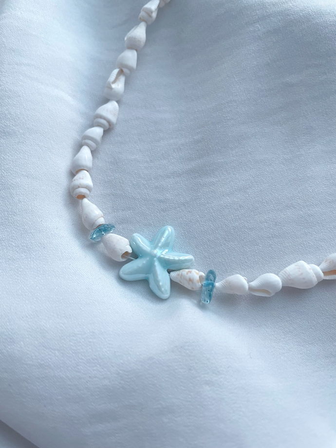 Синее летнее море