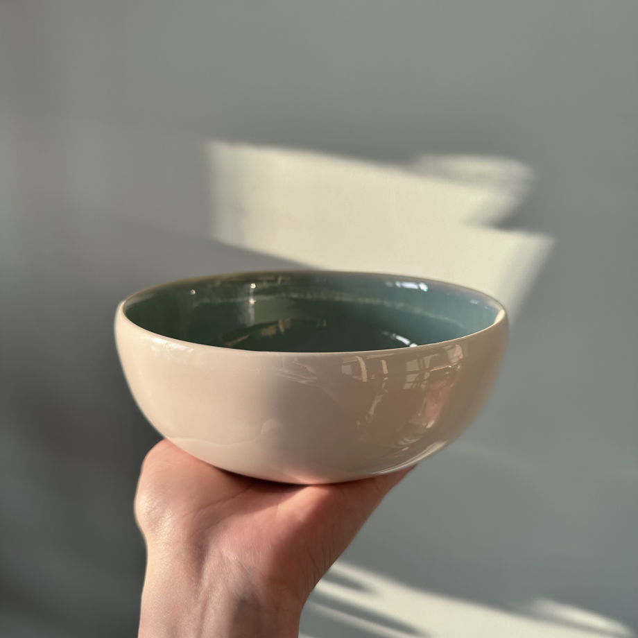 Миска ручной работы бело-бирюзовая,  "Лазурь"