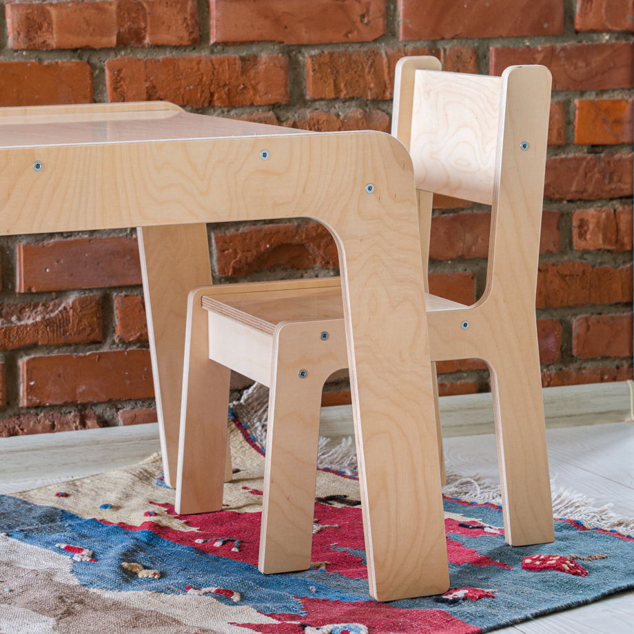 Комплект деревянной детской мебели стол и два стула Киддис