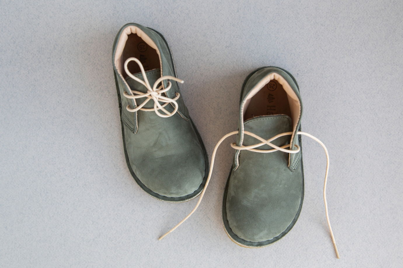 Детские ботинки на шнурках из натуральной кожи: Дезерты Нубук Олива