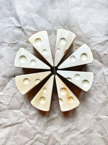 Сыр из клёна ручной работы для игры на детской кухне