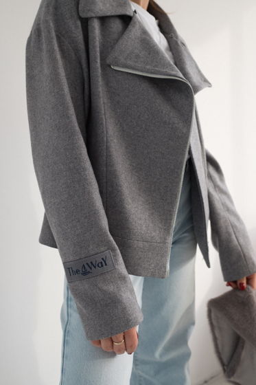 Фланелевое полупальто-косуха "БЭТ" светло-серого цвета с вышивкой