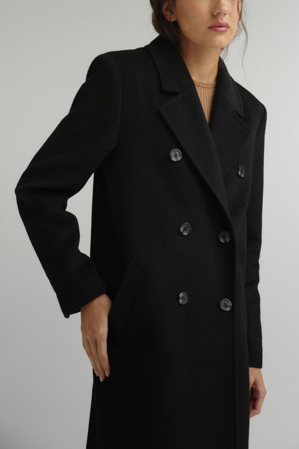 Пальто из шерстяной ткани черного цвета
