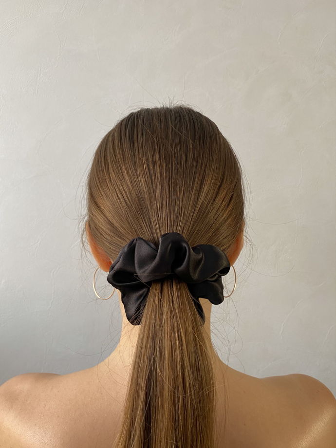 Набор резинок для волос из натурального шёлка (100% шёлк, Италия) 2 шт, пудровый+черный