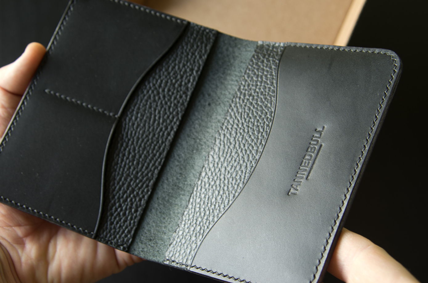 обложка на документы из натуральной кожи Спутник - Черный