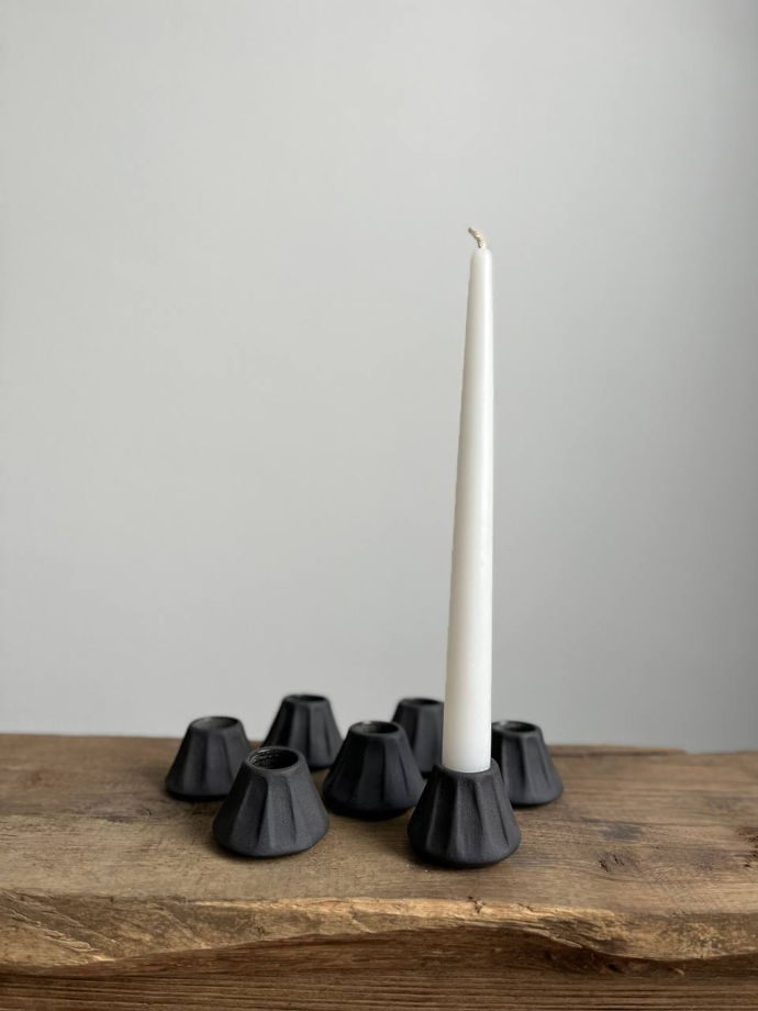 Керамический подсвечник для столовой свечи