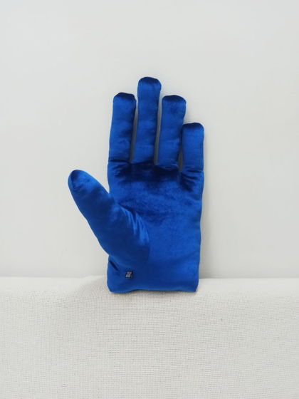 Синяя рука ✋🏻  Интерьерный декор, подушка.