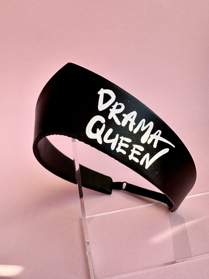 Кокошник из экокожи черного цвета с ручной росписью «Drama Queen»