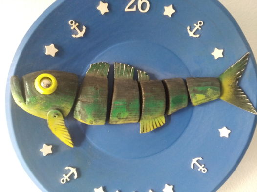 Рыба № 26 Рыба на деревянной тарелке