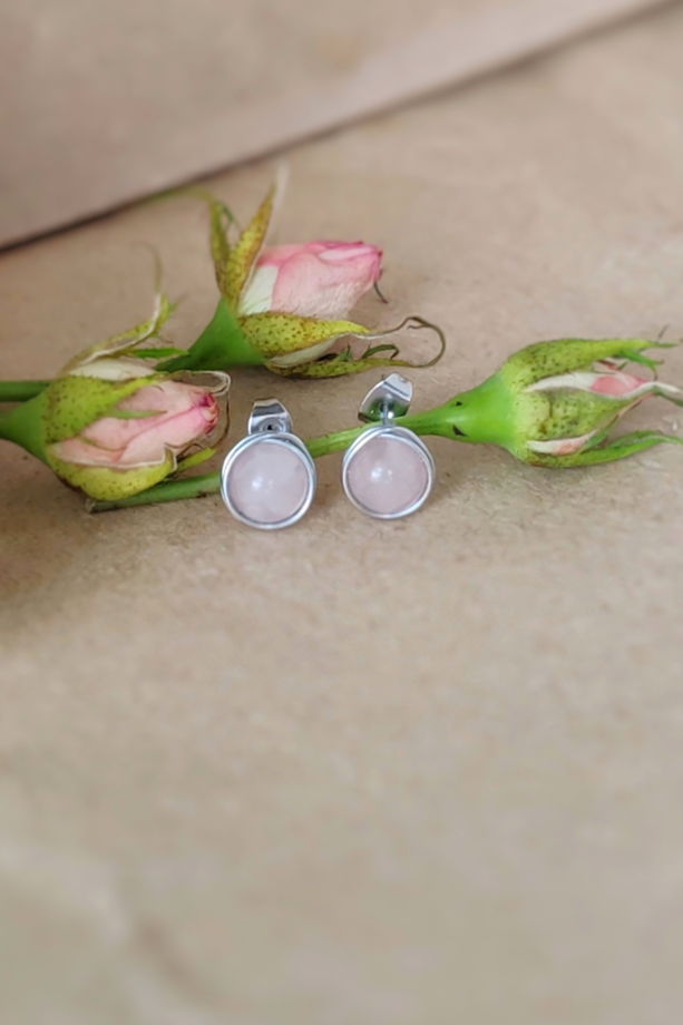 Серьги - пуссеты с розовым кварцем