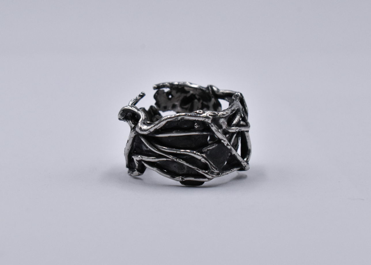 Серебряное кольцо "Oxyd Torn"