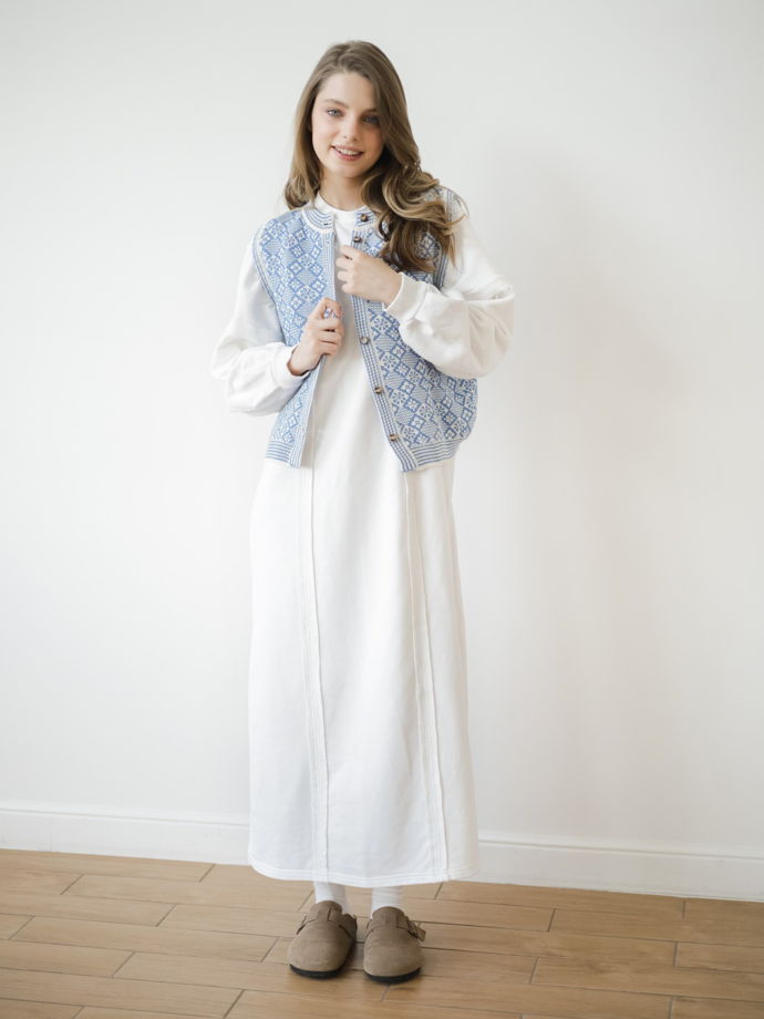 Вязаный жилет на пуговках