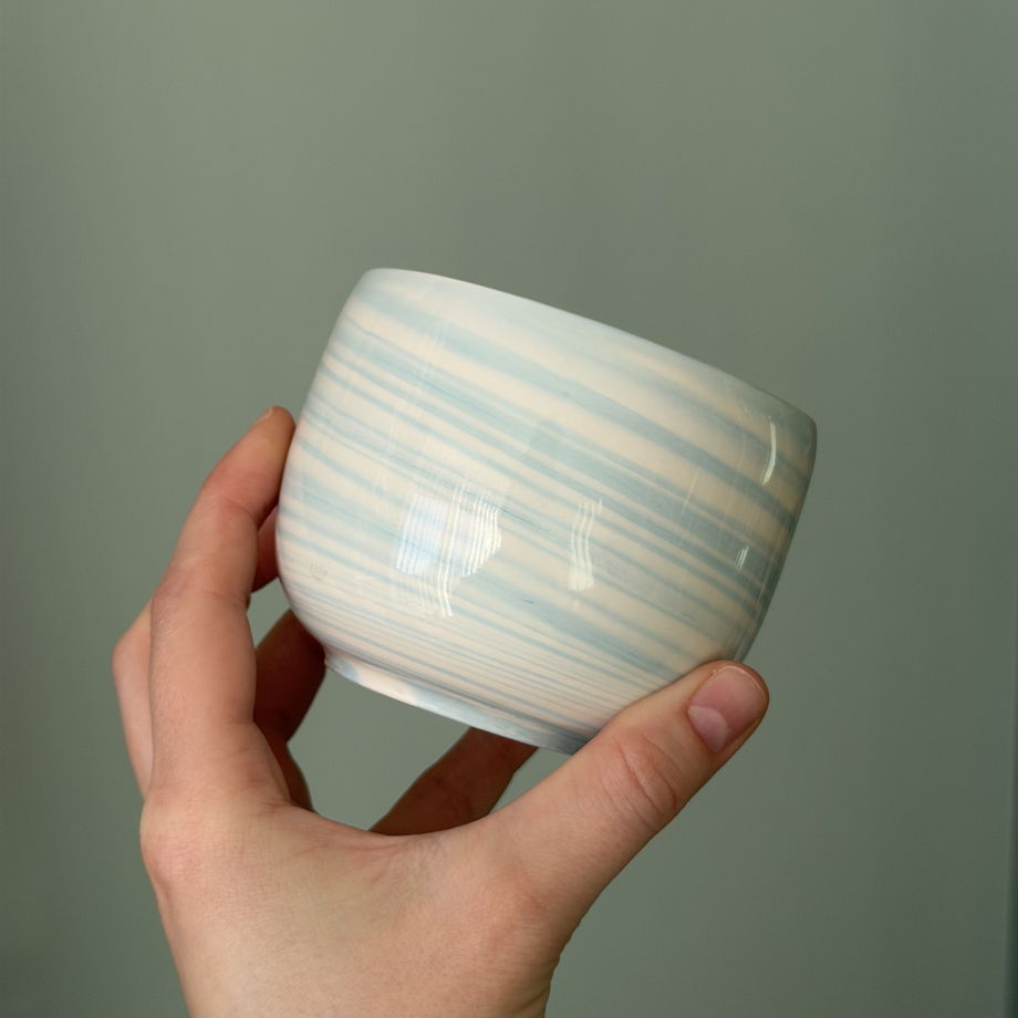 Чашка бело-голубая ручной работы без ручки, "Нерияги"