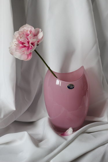 Розовая винтажная ваза