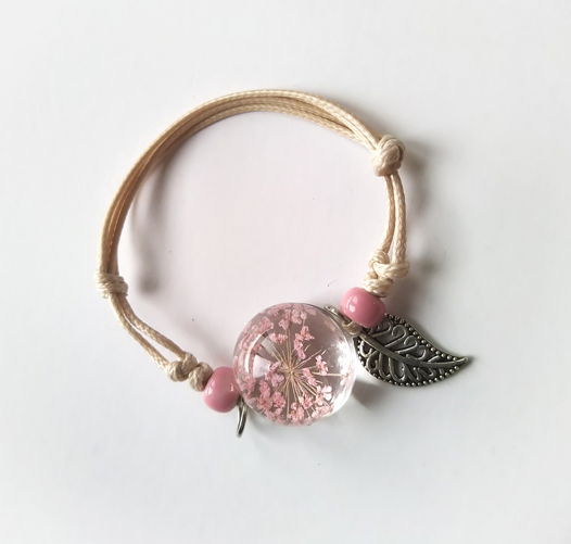 Воздушный стеклянный браслет с розовыми цветами сныти.