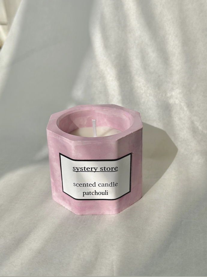 Ароматическая свеча Пачули в розовом гипсовом подсвечнике ручной работы 60 мл