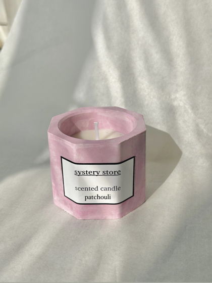 Ароматическая свеча Пачули в розовом гипсовом подсвечнике ручной работы 60 мл