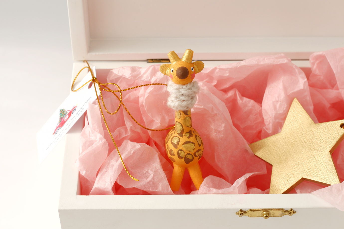 Авторская декоративная елочная игрушка из дерева "Жирафик в шарфике"