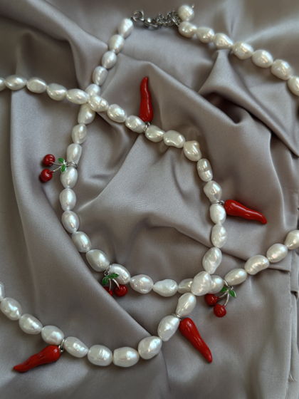 Чокер из натурального  жемчуга с вишнями