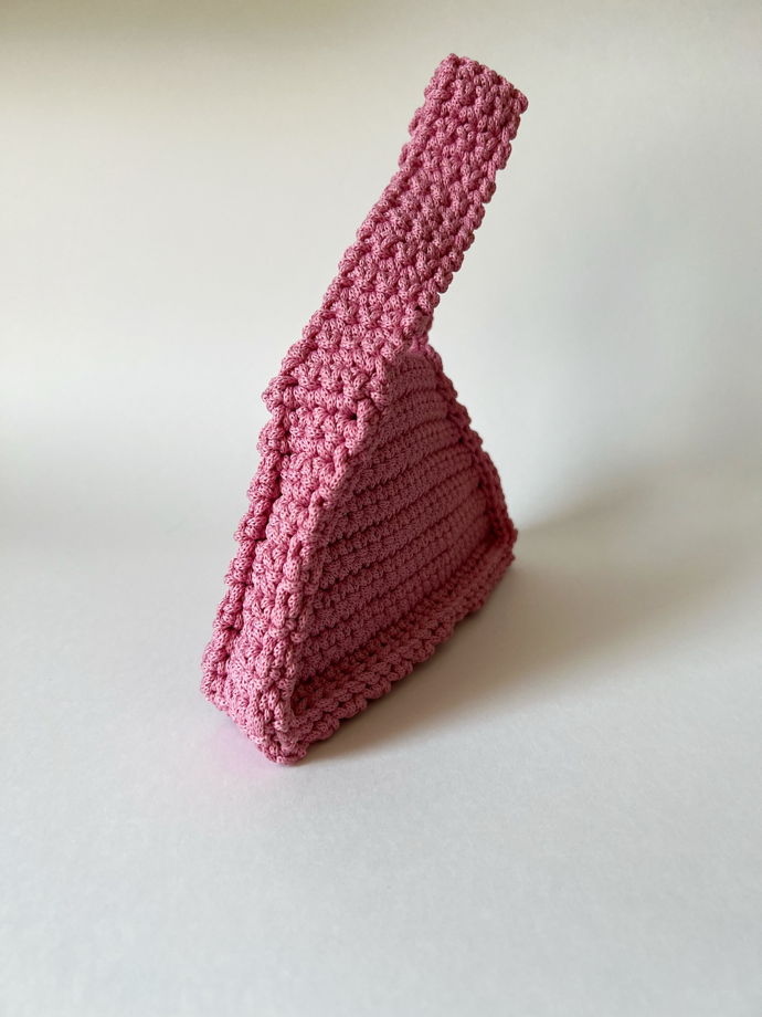 Розовая вязаная сумка из хлопкового шнура