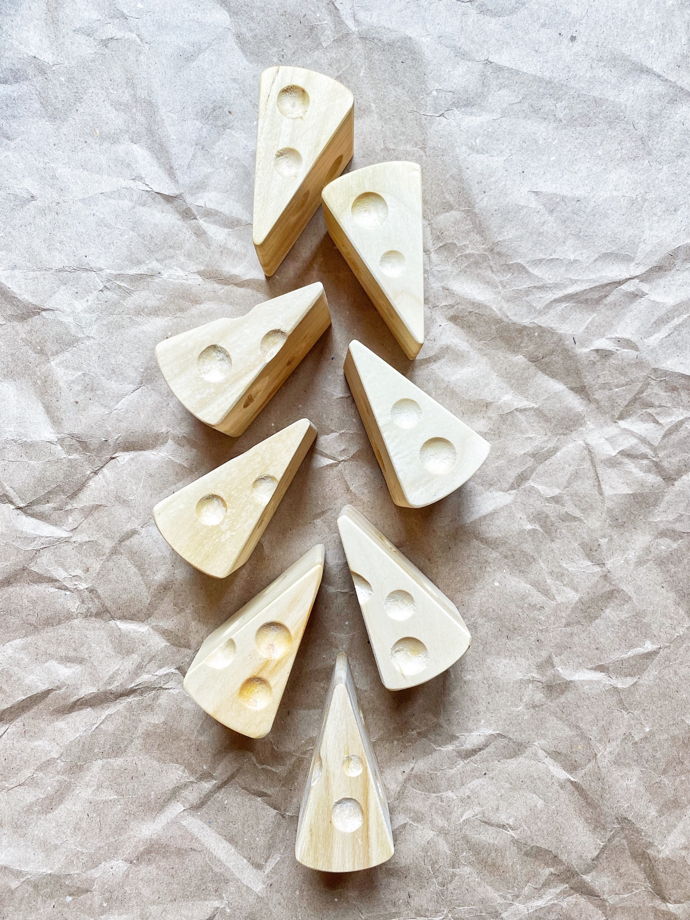 Сыр из клёна ручной работы для игры на детской кухне