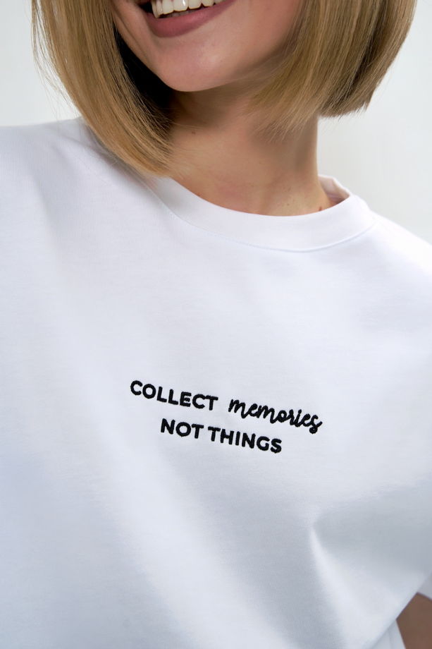 Оверсайз футболка "Collect memories"