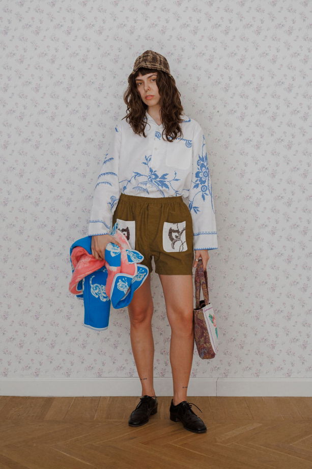 Белая Рубашка с Синей Вышивкой 1/White with Blue Embroidery Long Sleeve Shirt 1