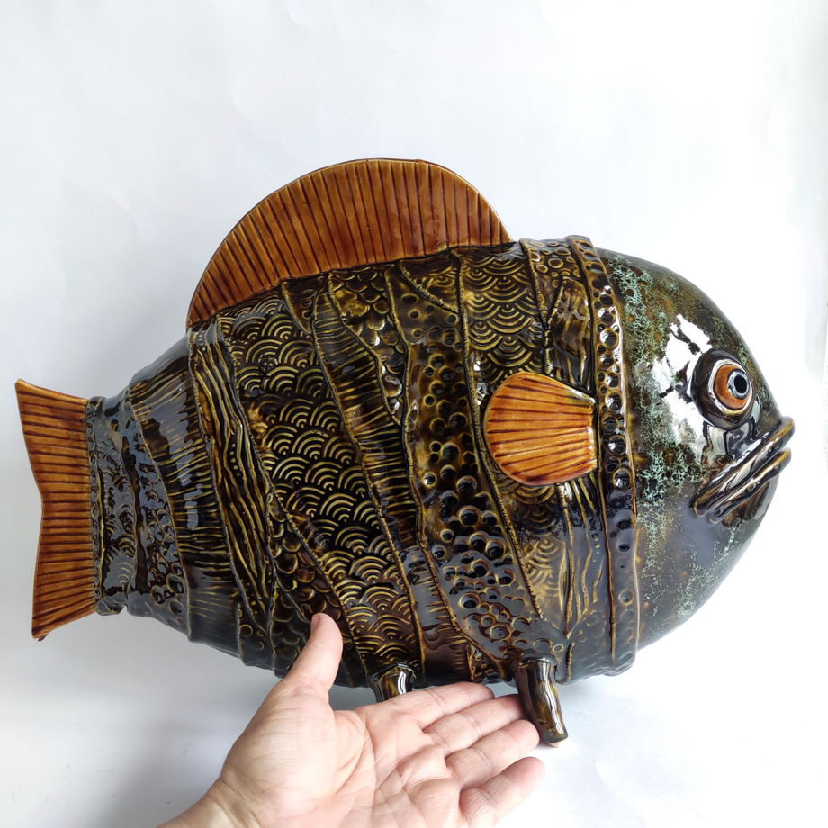Керамическая скульптура  "Рыб соседних Болот"
