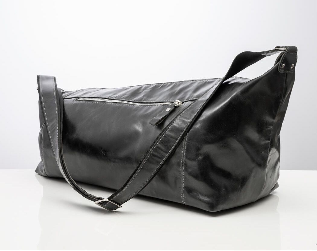 Спортивная мужская кожаная сумка