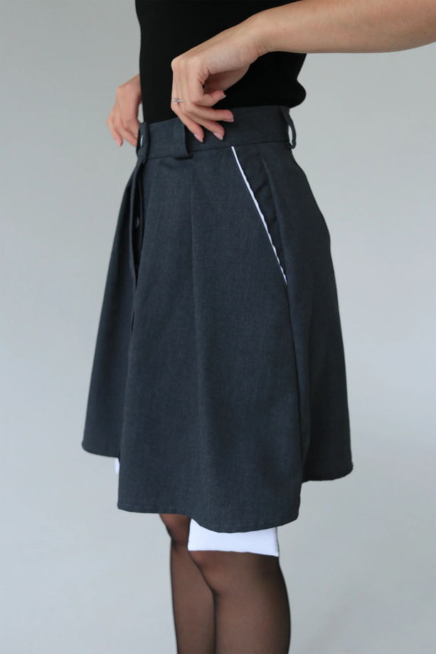 Женская графитовая юбка с удлиненными карманами