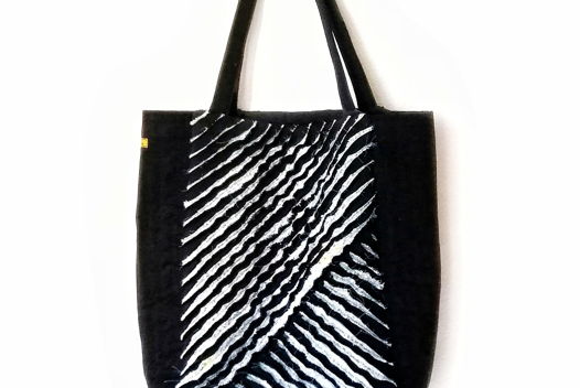 Холщовая женская черная сумка-шоппер ручной работы