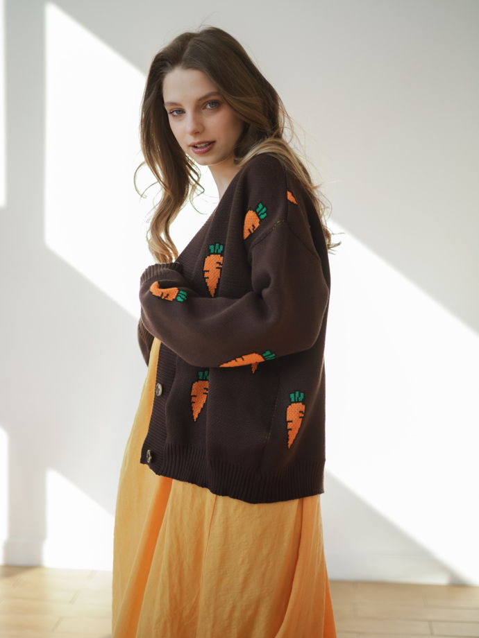 Кардиган с морковками