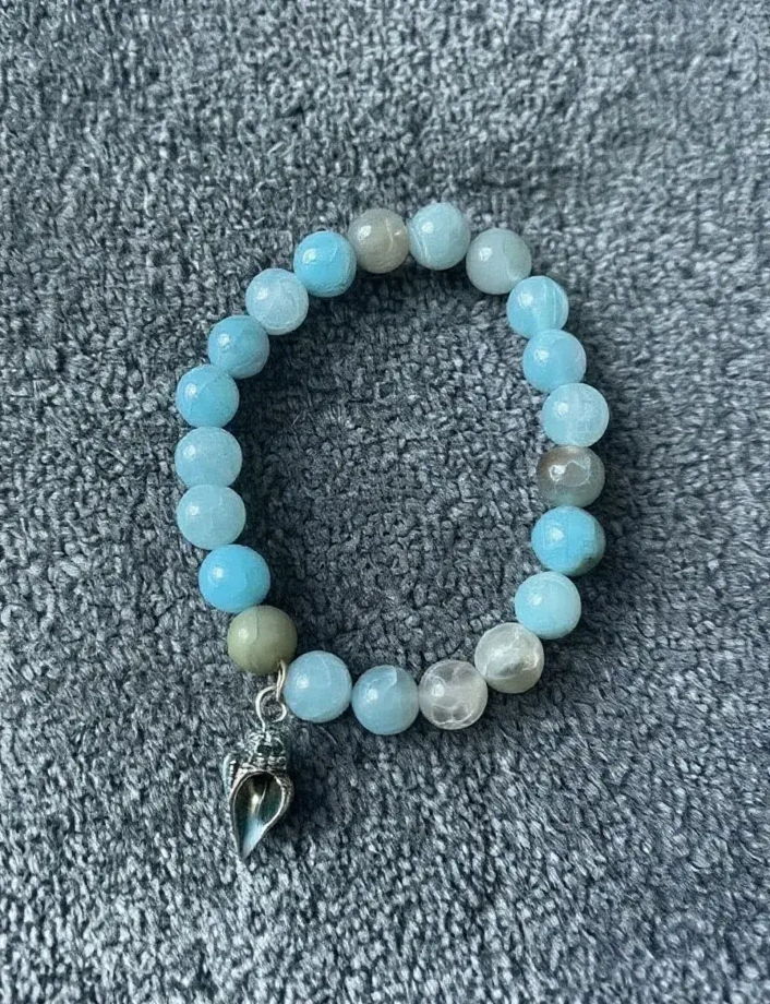 Браслет из натурального «голубого Агата» с ракушкой Ani.g.bracelets