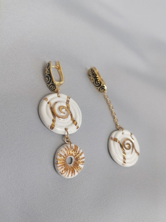 Серьги висюли с подвесками Азия-пончик (эмаль)