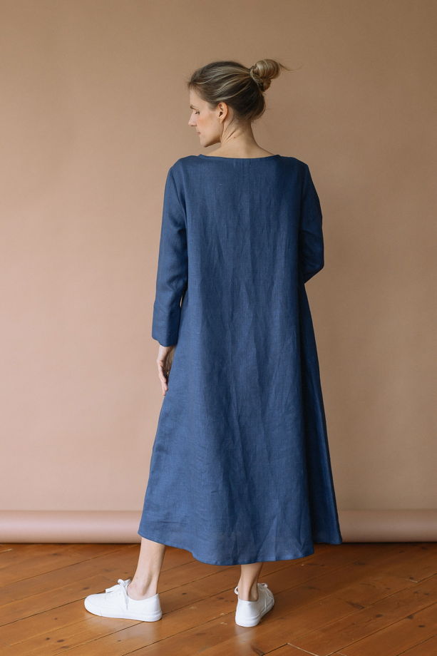 Базовое синее платье из натурального льна