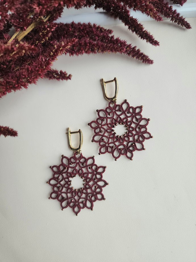 Серьги круглые плетёные, классические бордовые серьги фриволите