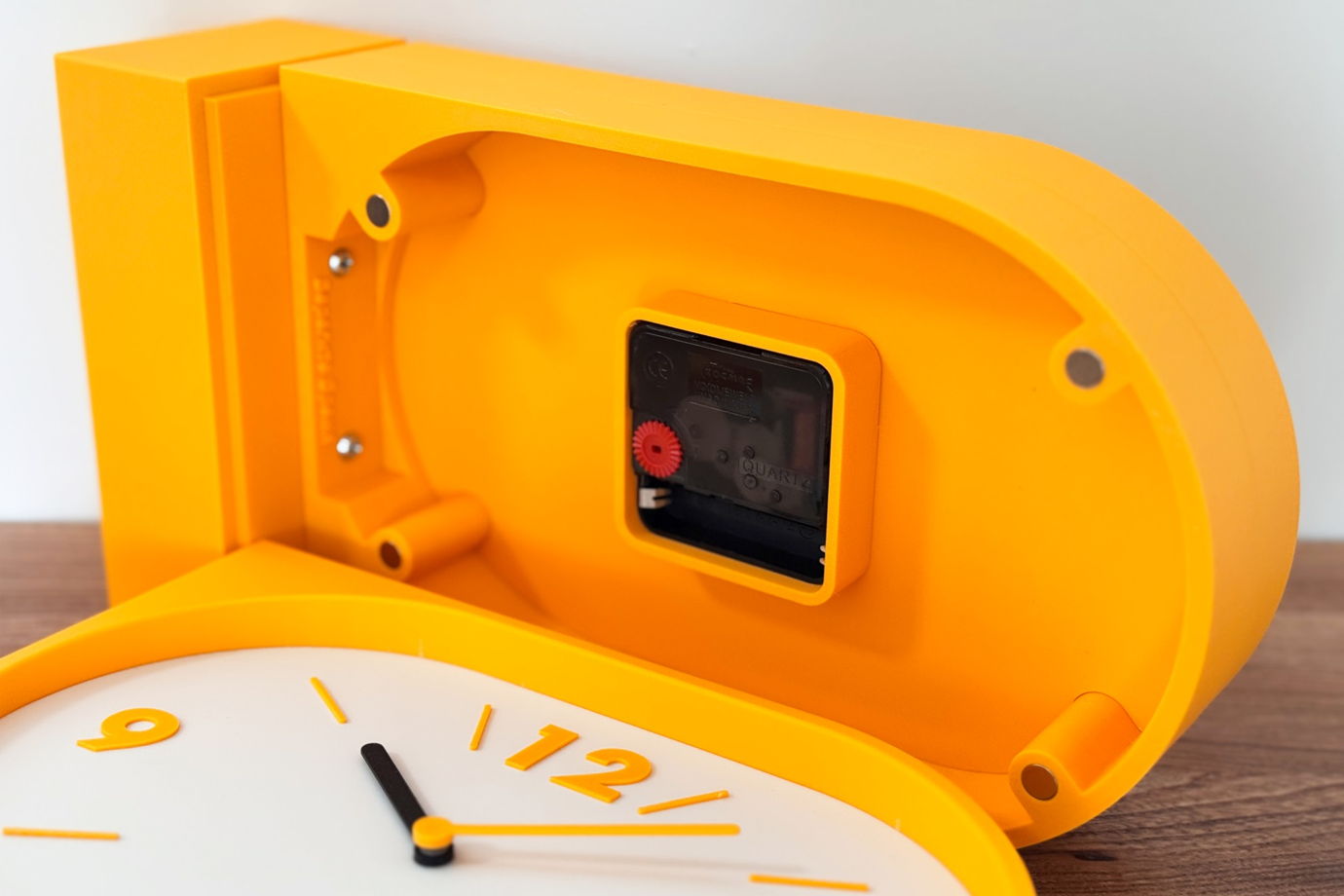 Настенные двусторонние часы, лимонные