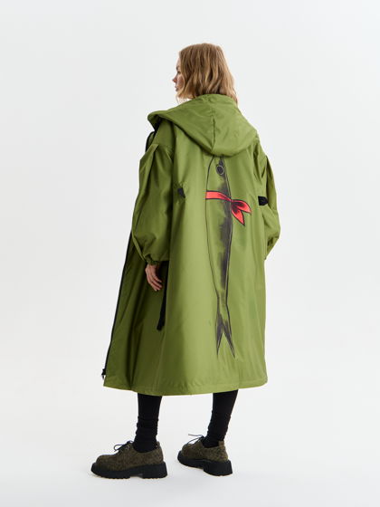 Плащ с рыбой