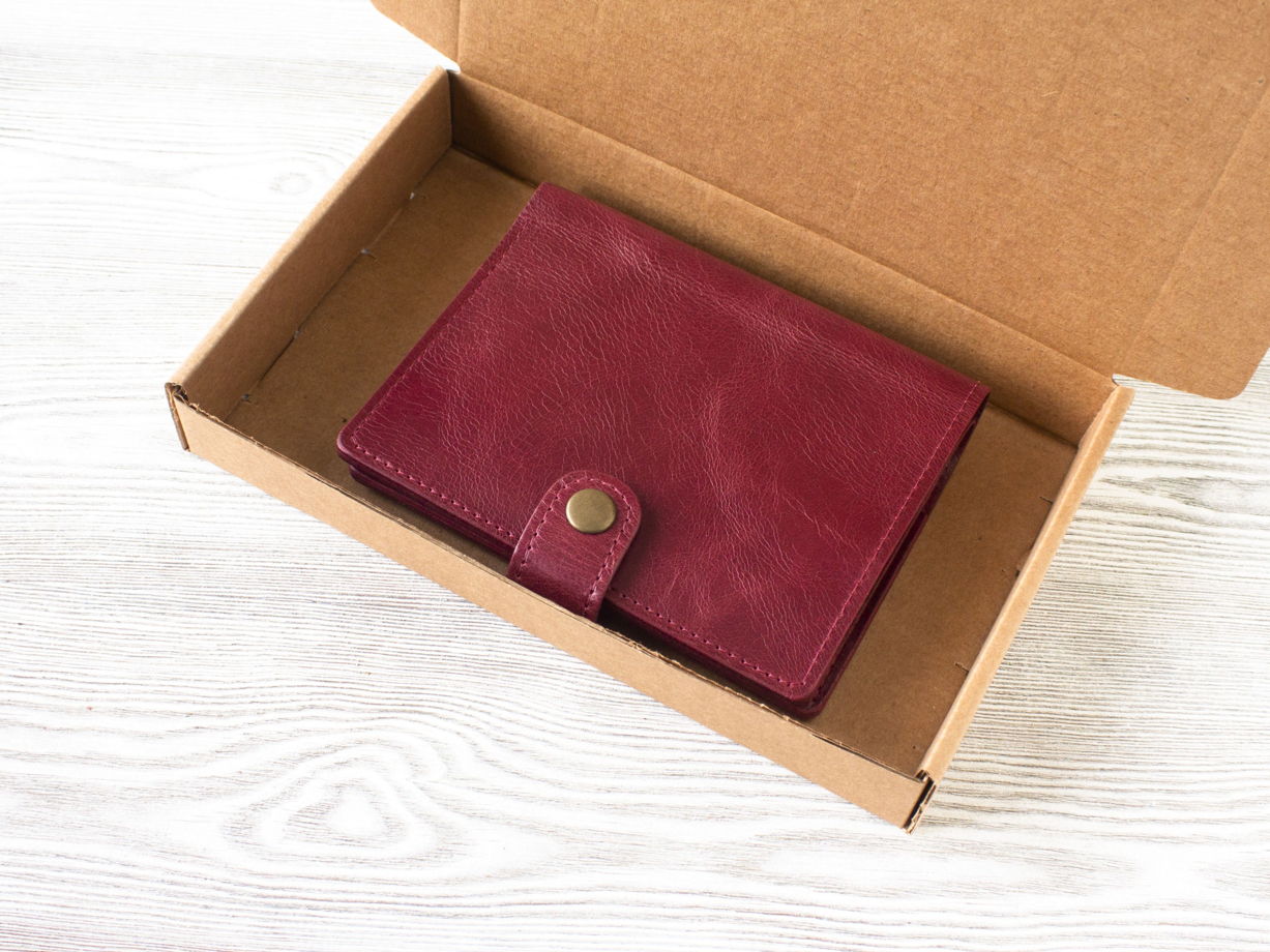 Портмоне из натуральной кожи для прав, СТС, банкнот, пластиковых карт, паспорта, страховки. VIRKUNEN