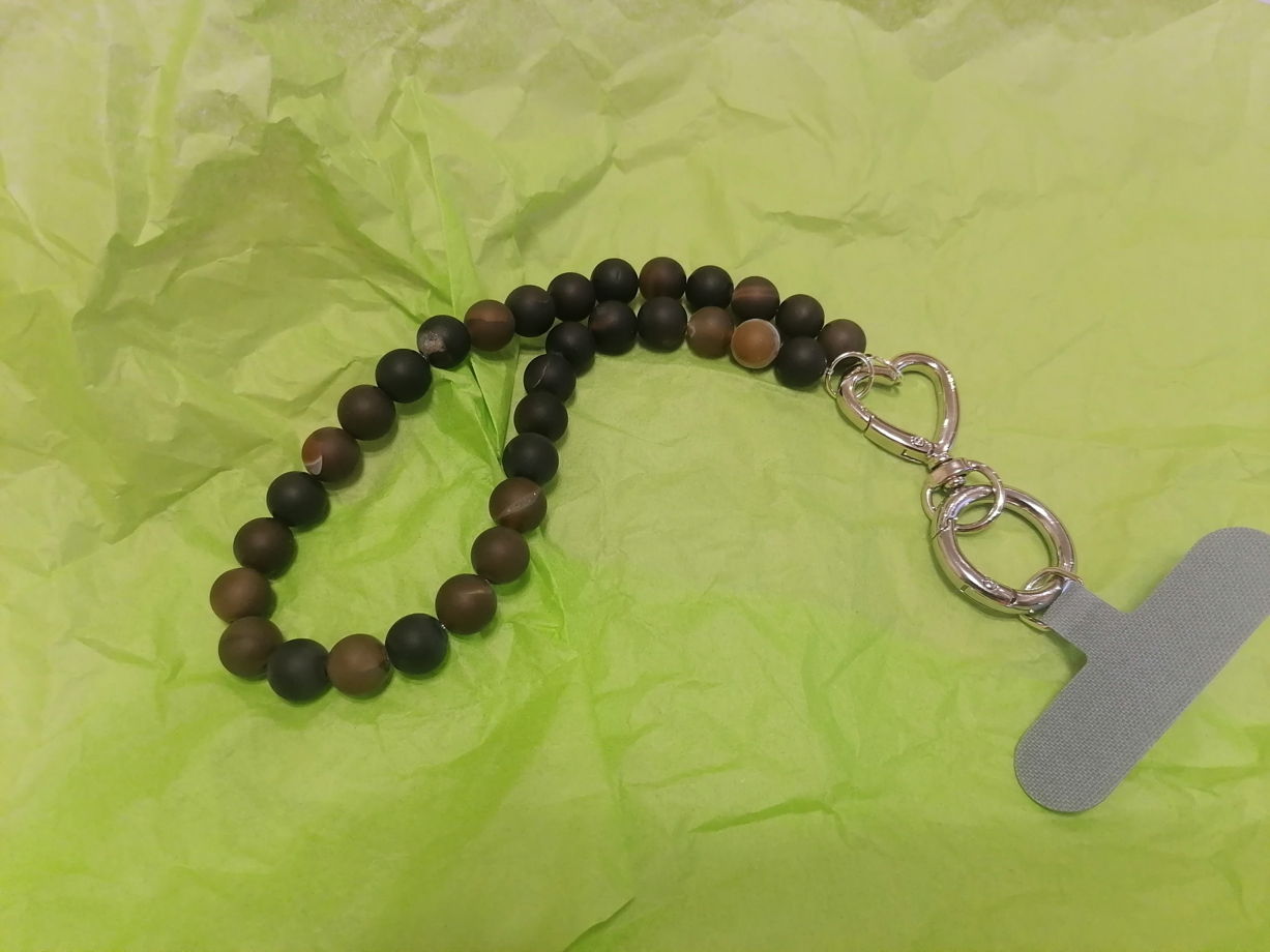 Обвес на телефон из натурального агата.