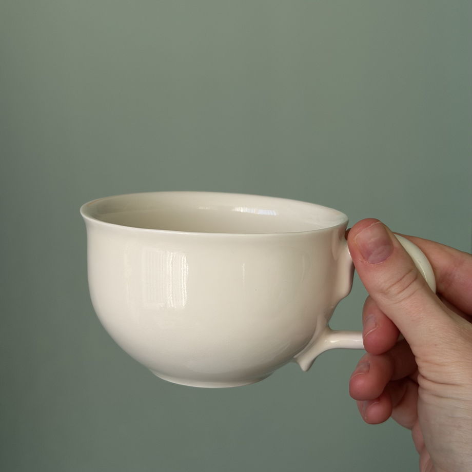 Чашка ручной работы из китайского фарфора белая