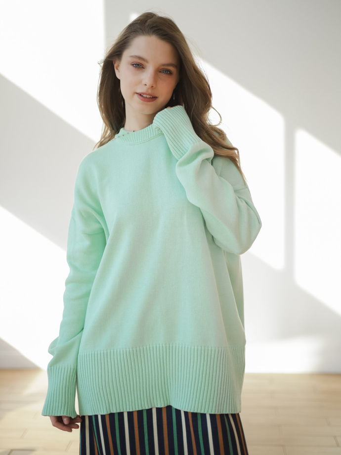 Свитер в мятном цвете