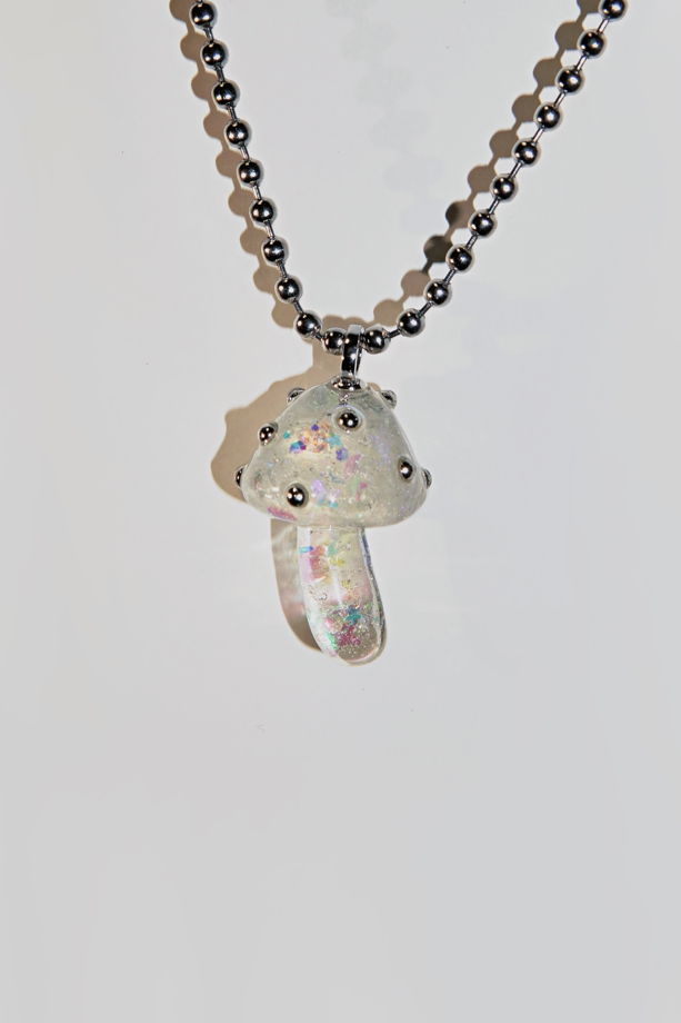 Прозрачный, сияющий кулон гриб ручной работы «Таурус»
