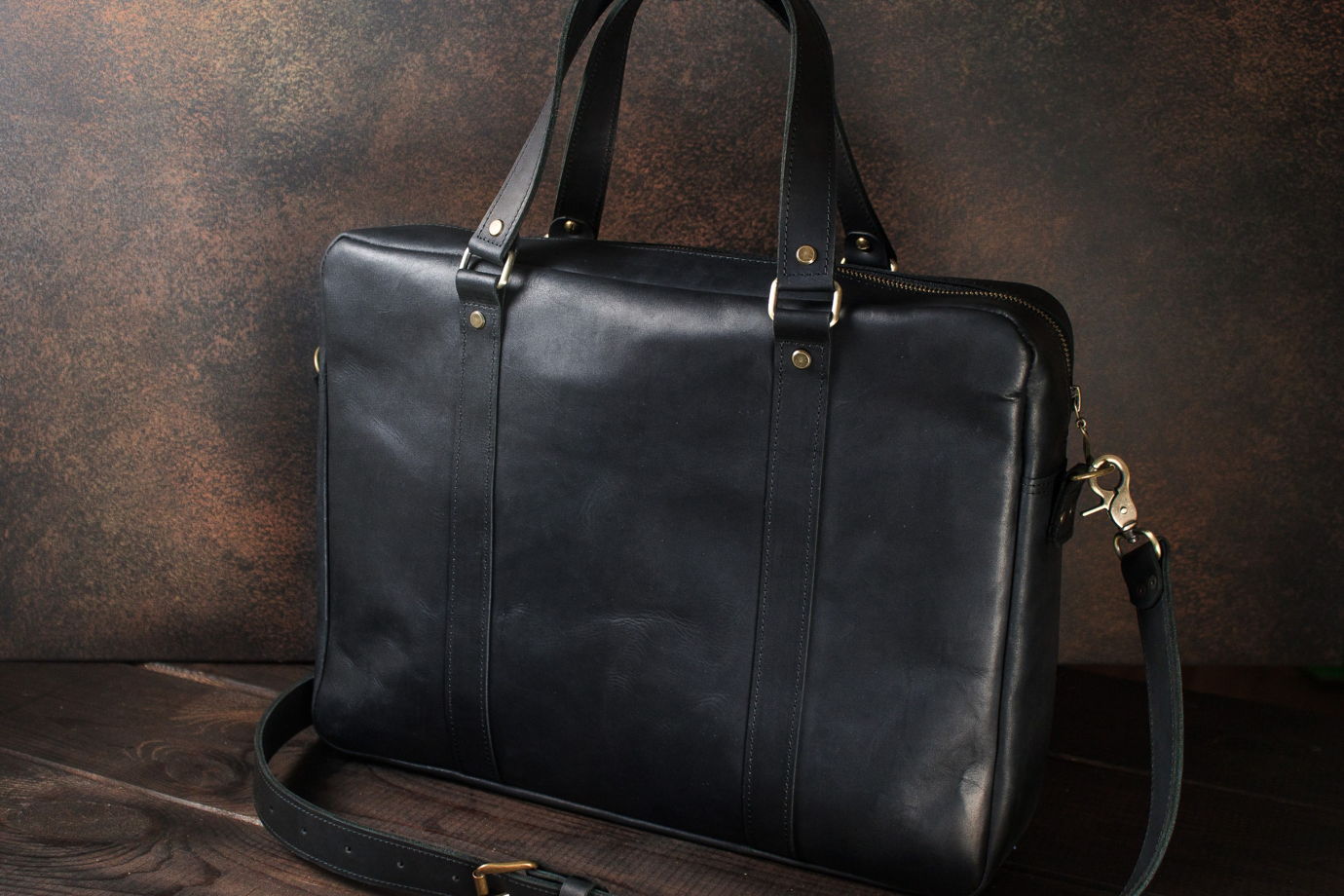 Мужская деловая сумка из кожи -PRESTIGE- цвет Черный