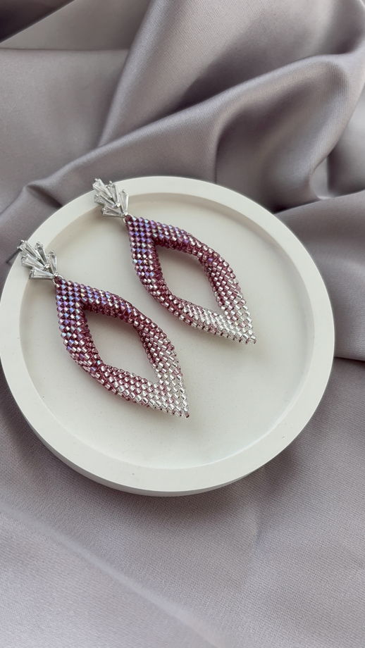 Серьги листики из бисера