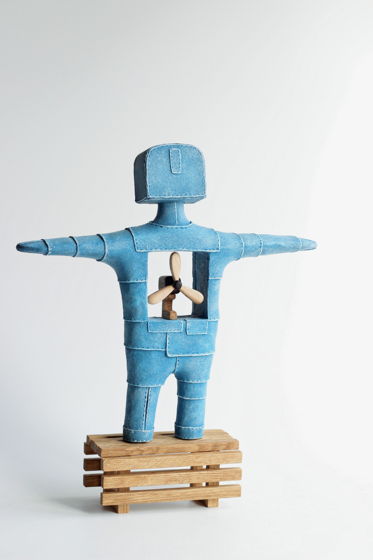 Скульптура "Пилот" (синий вариант)