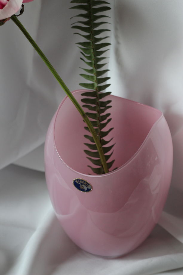 Розовая винтажная ваза