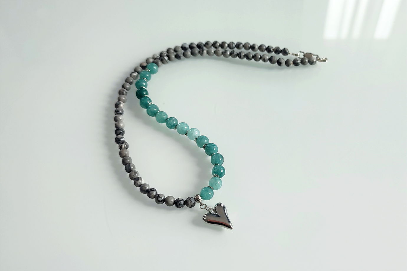 Чокер из яшмы и кварца